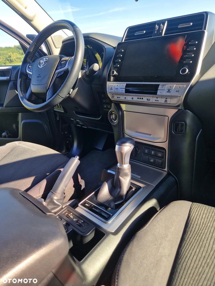 Toyota Land Cruiser LC 2.8 D-4D Prestige - 20