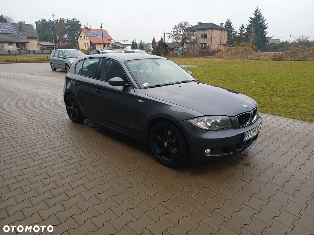 BMW Seria 1 120i - 11