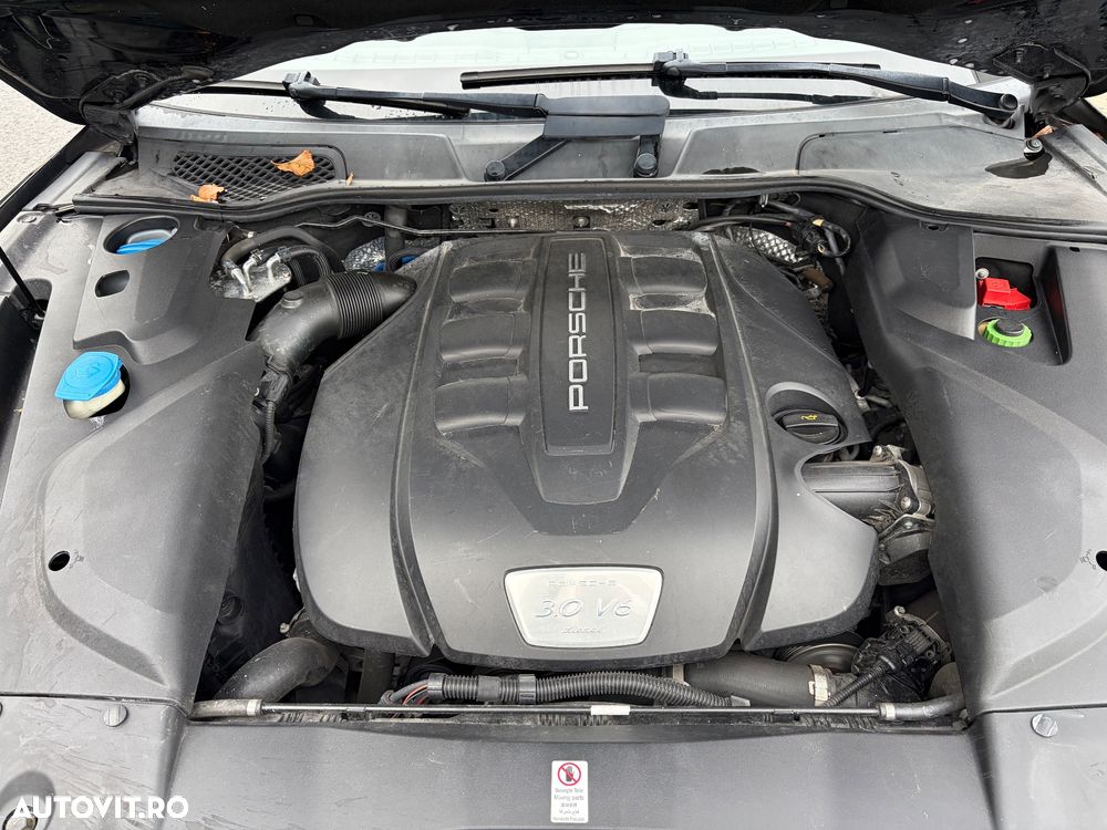 Porsche Cayenne Platinum Edition - 25