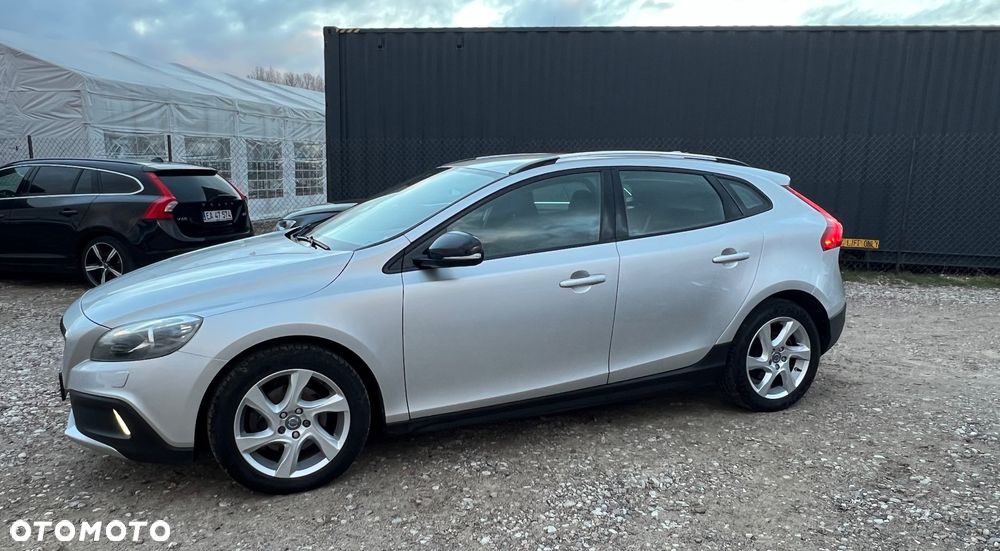 Volvo V40 Cross Country D2 Momentum - 4