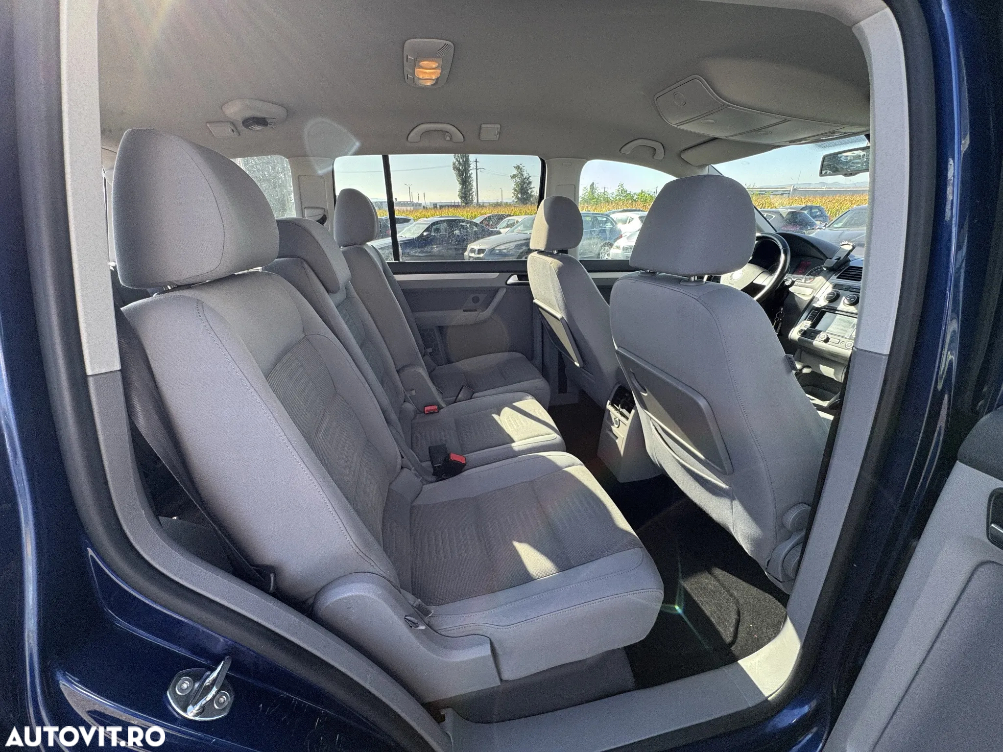 Volkswagen Touran 2.0 TDI DPF Highline DSG - 19