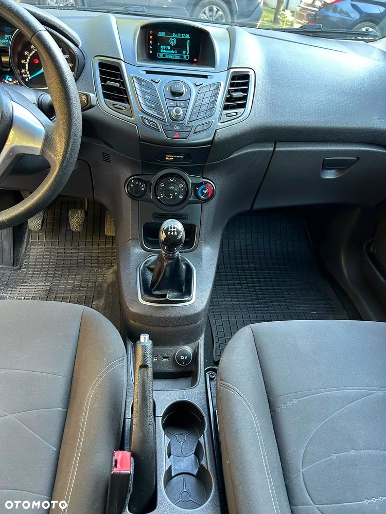 Ford Fiesta - 10