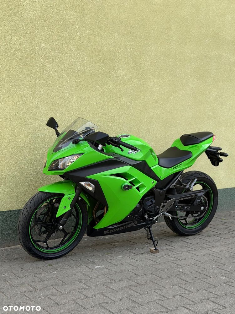 Kawasaki Ninja 300 ABS - 28