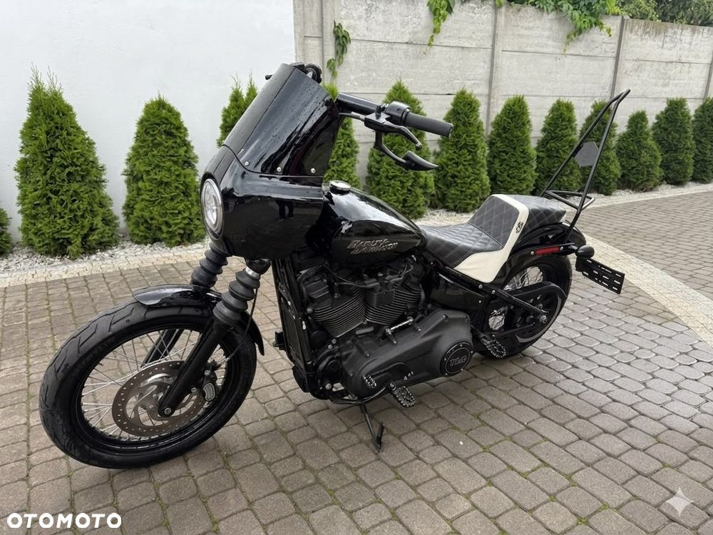 Harley-Davidson Dyna Street Bob - 2