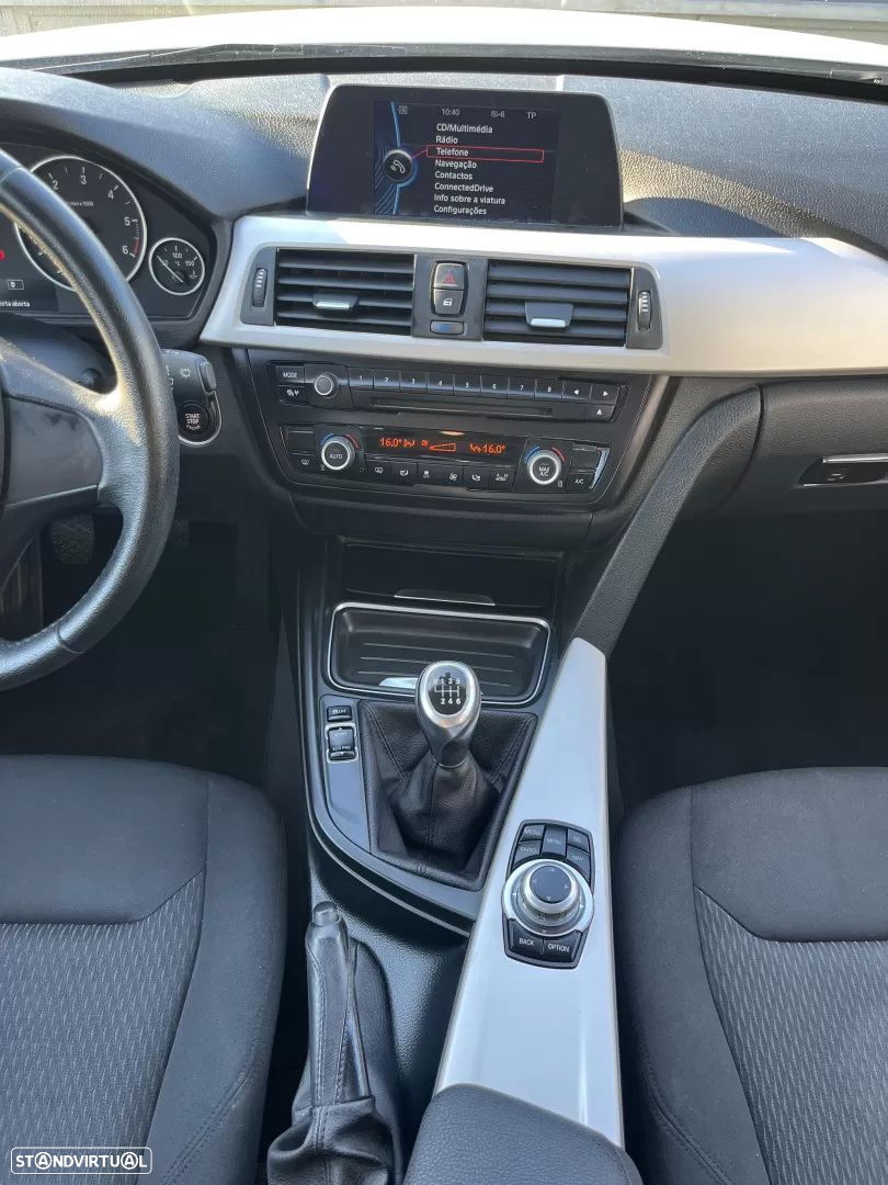 BMW 318 d Touring Sport Line - 38