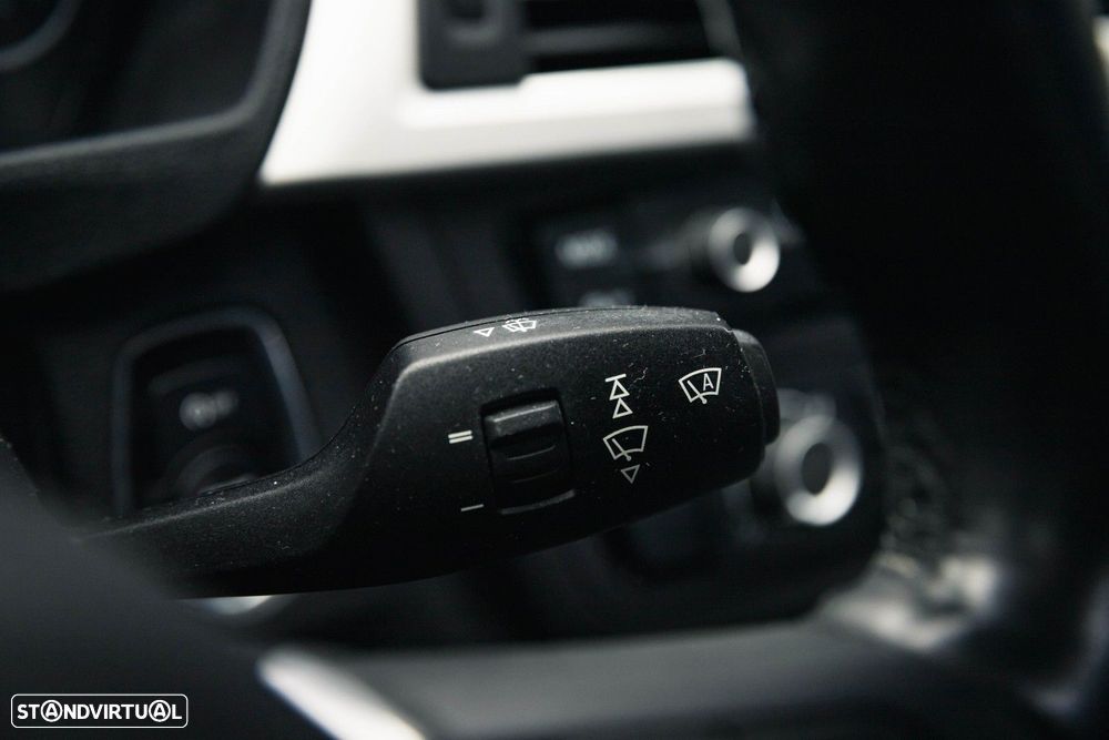 BMW 318 d Pack M - 35