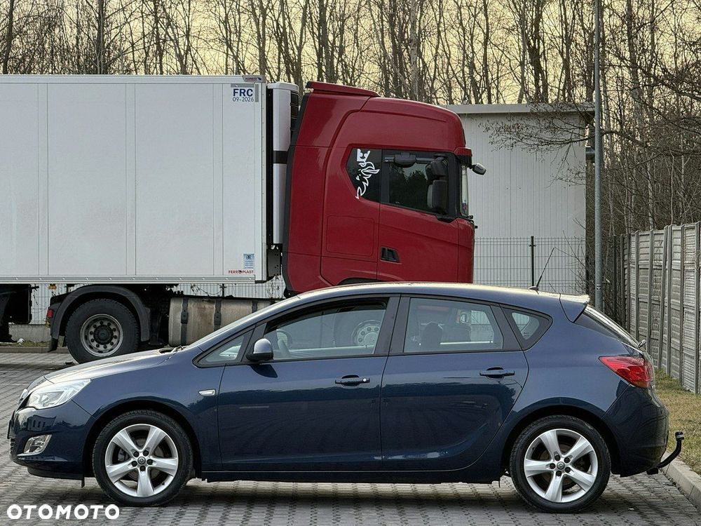 Opel Astra 1.6 Active - 23