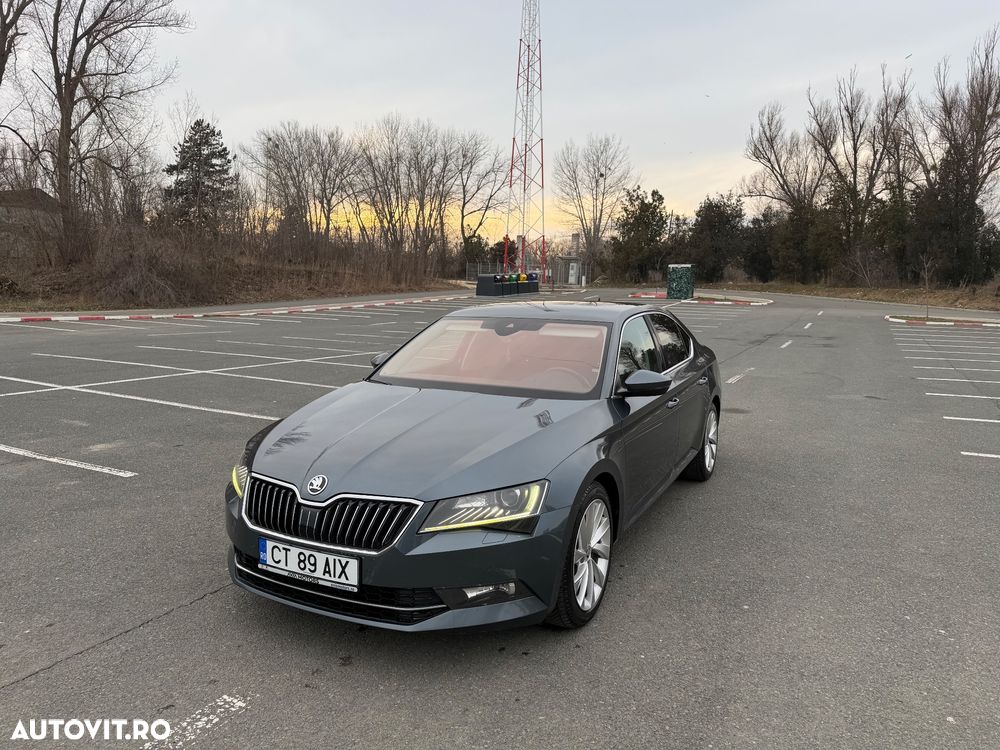 Skoda Superb 2.0 TDI DSG Style - 1