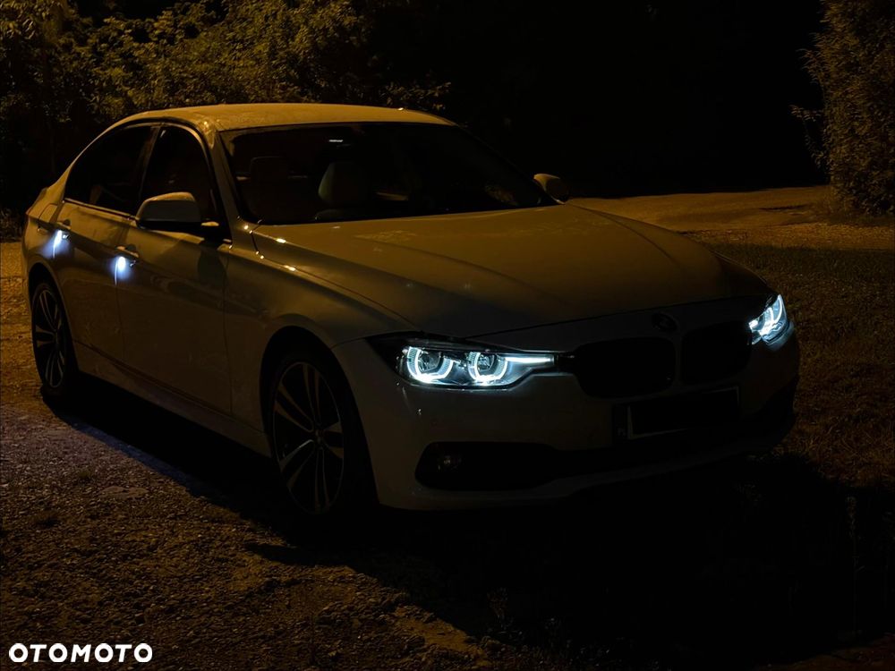 BMW Seria 3 320i Edition Luxury Line Purity - 14