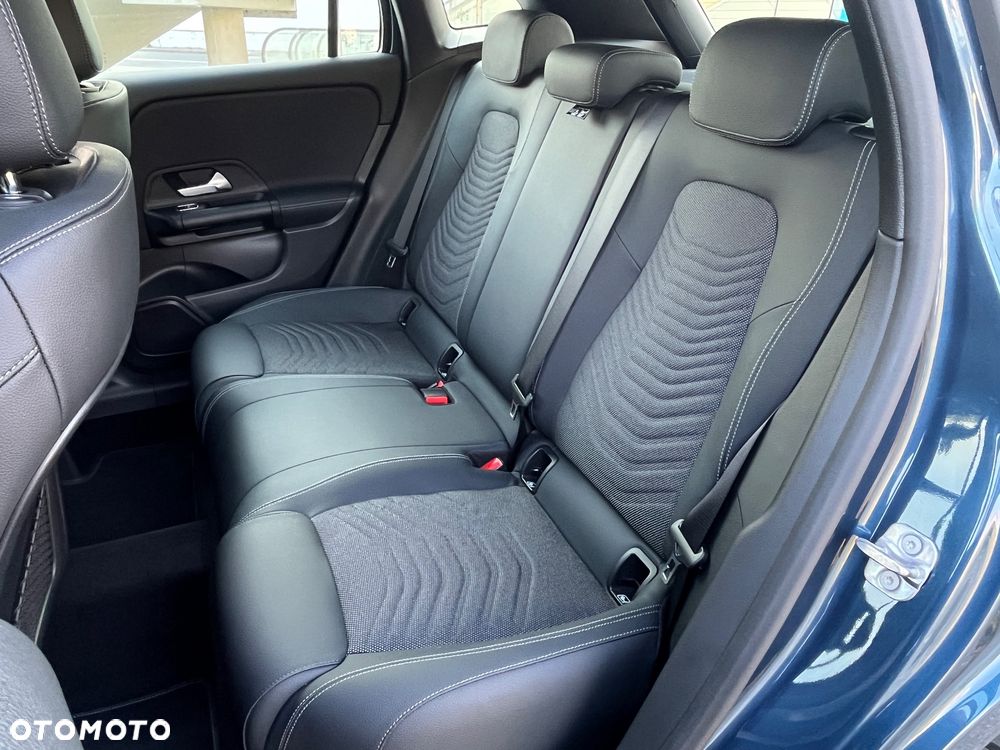 Mercedes-Benz GLA 200 Style - 19