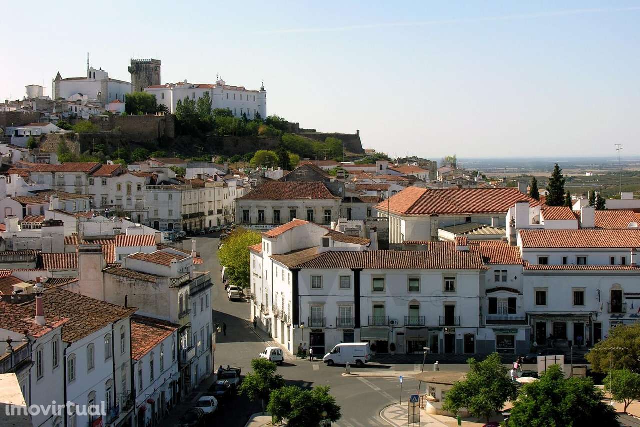 Exclusivo T2 inserido num edifício de charme com apenas 3 frações - Grande imagem: 2/11