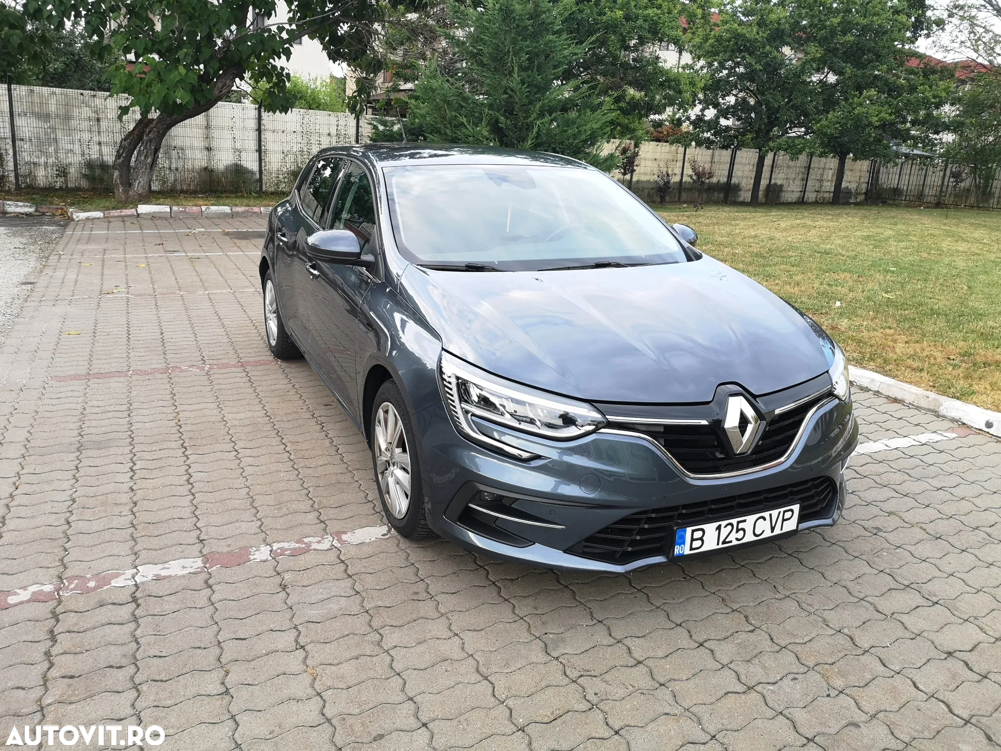 Renault Megane BLUE dCi 115 EDC BUSINESS EDITION - 11
