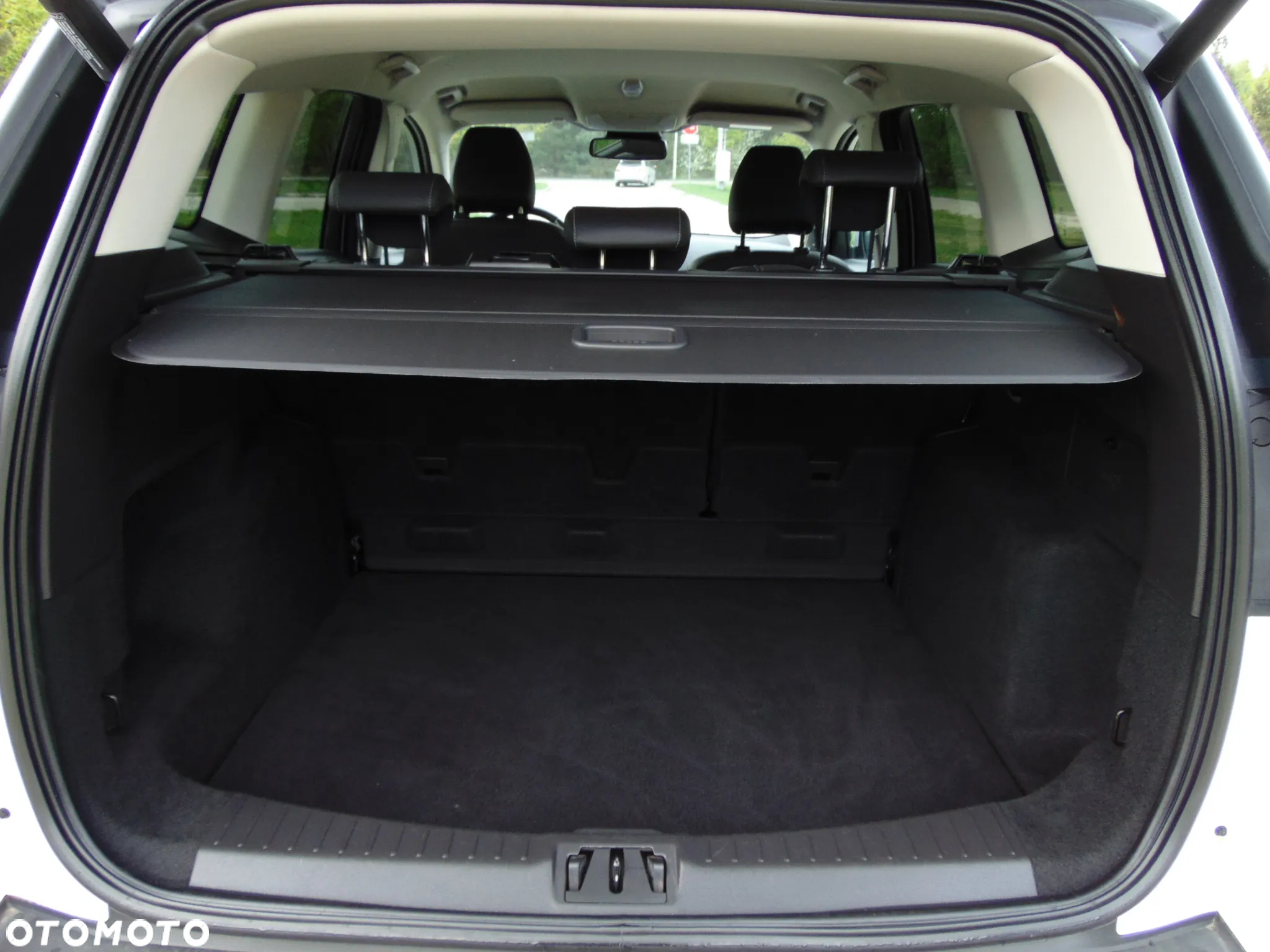 Ford Kuga 2.0 TDCi FWD Titanium - 25