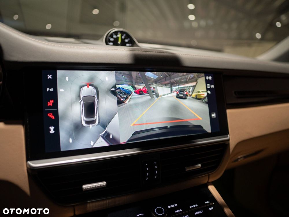 Porsche Cayenne E-Hybrid - 32