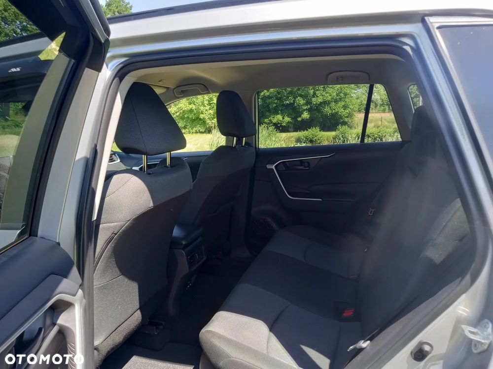Toyota RAV4 - 9