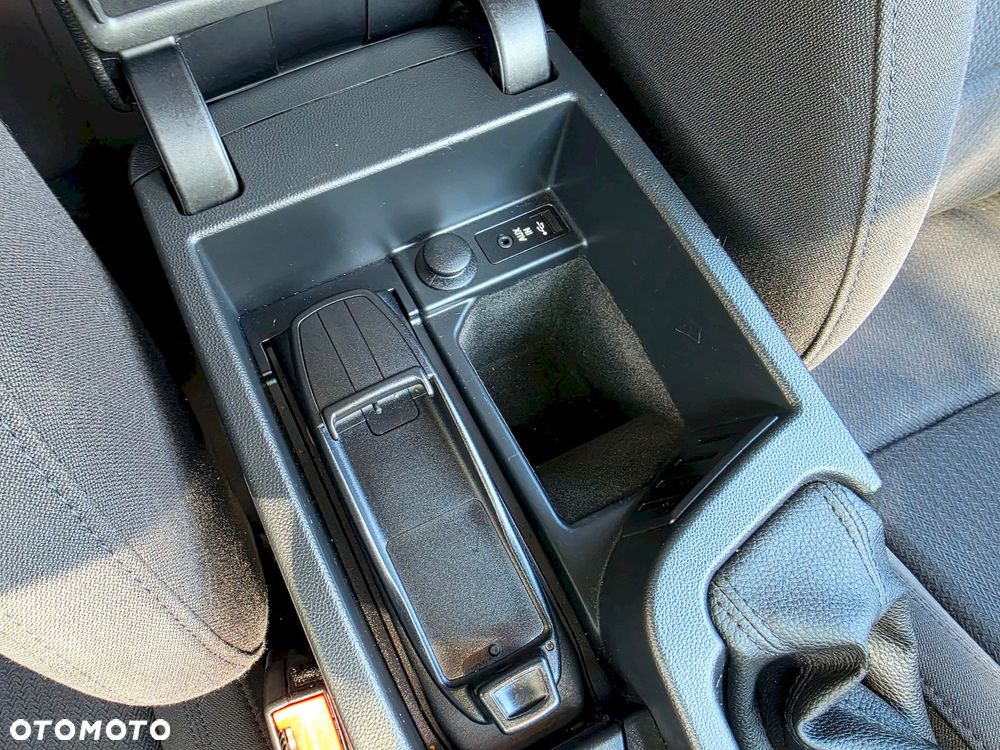 BMW Seria 3 318d - 25
