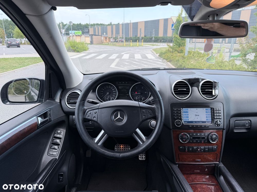 Mercedes-Benz ML - 7