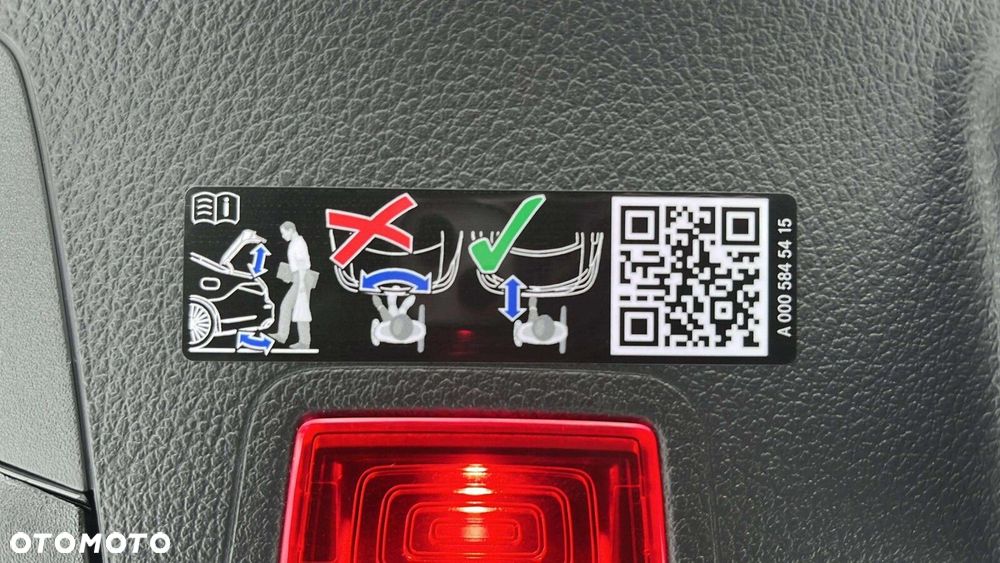 Mercedes-Benz GLA - 21