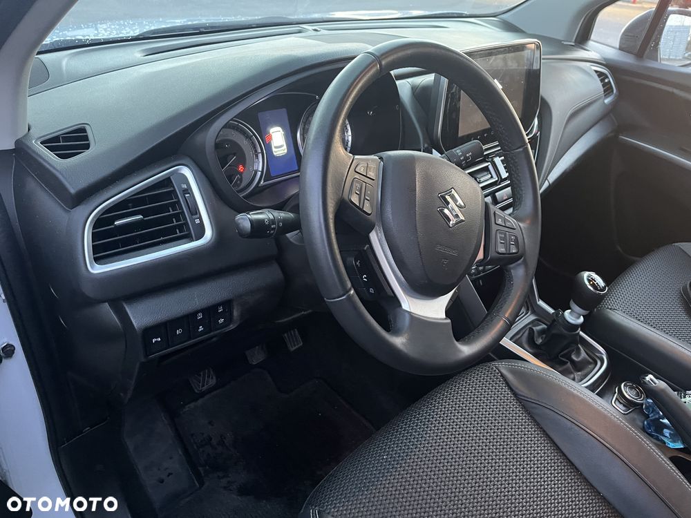 Suzuki SX4 S-Cross - 12
