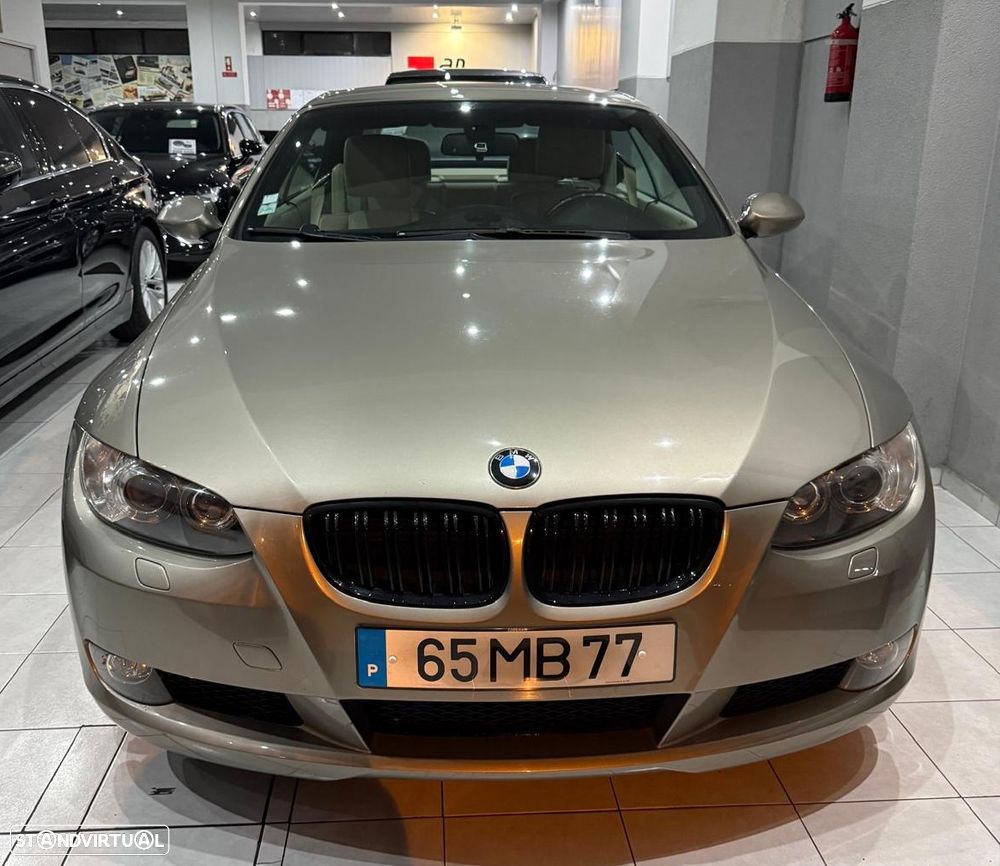 BMW 320 i Edition Exclusive - 2