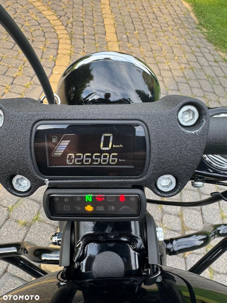Harley-Davidson Softail Street Bob - 8