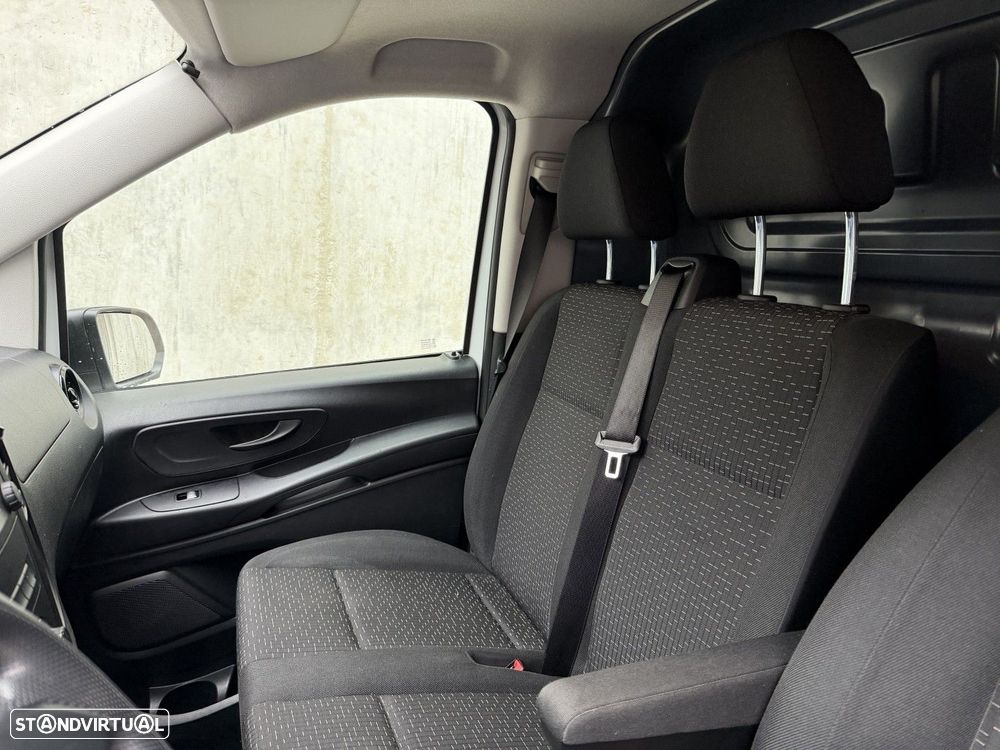 Mercedes-Benz eVito 111 - 12