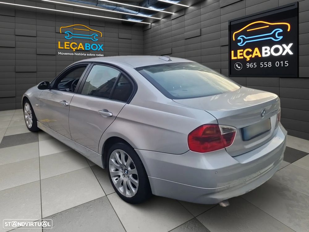 BMW 320 dA Exclusive - 13