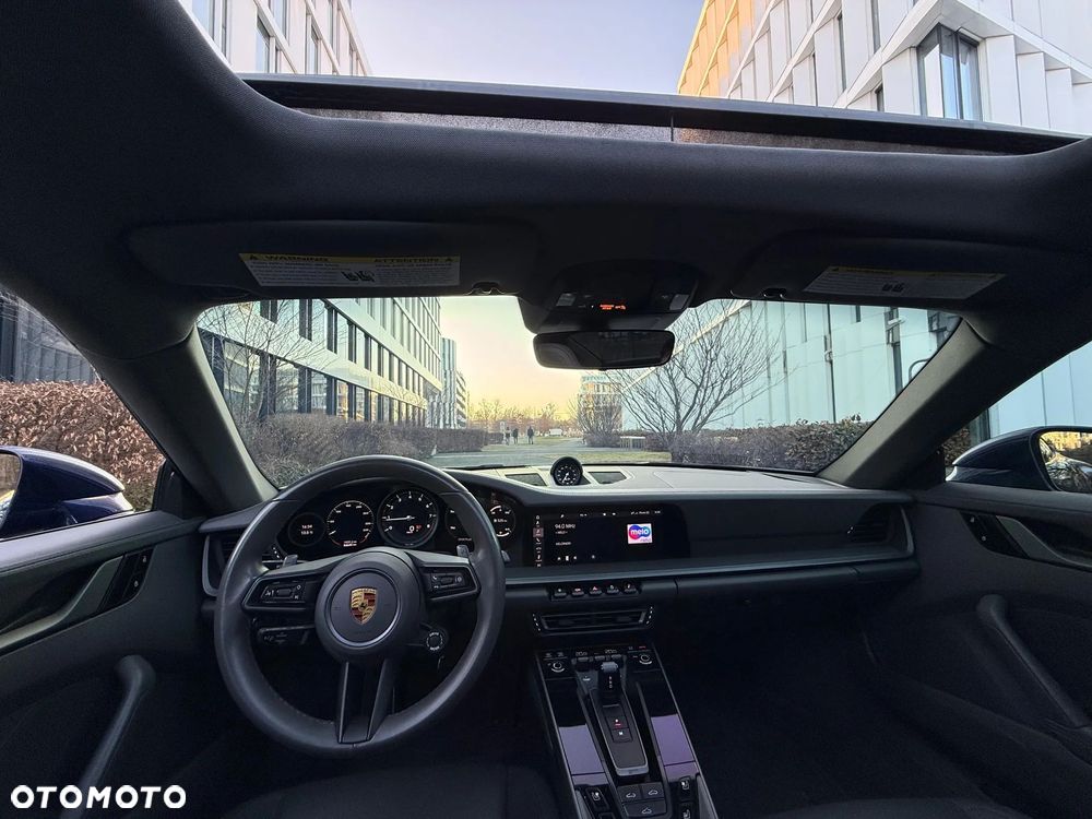 Porsche 911 Carrera - 20
