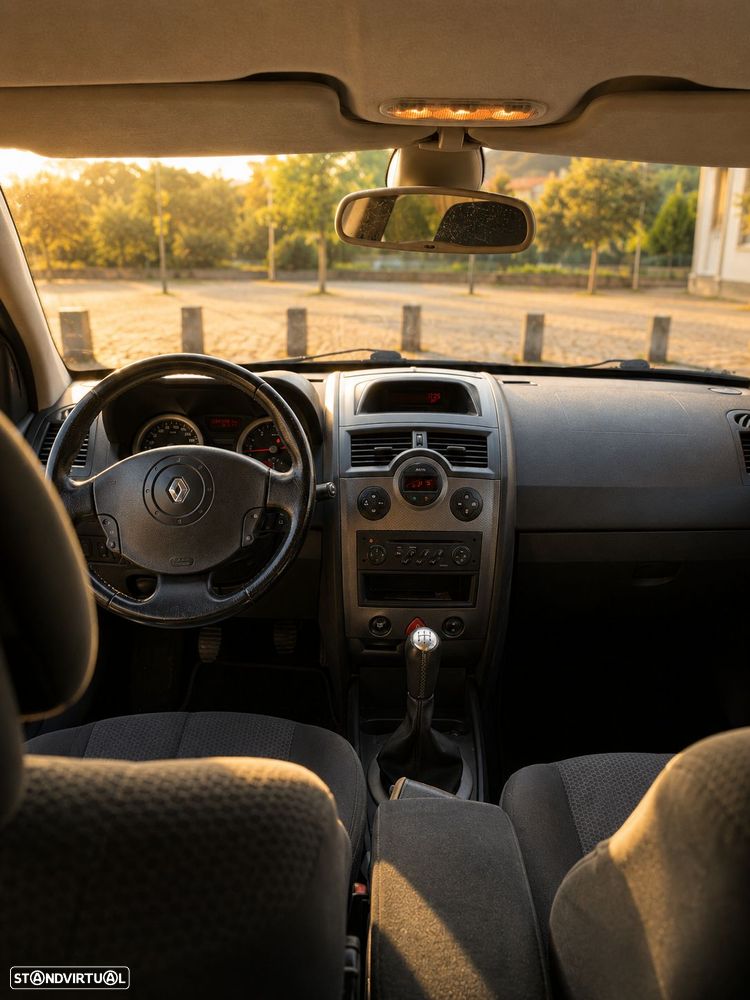 Renault Mégane 1.5 dCi Confort - 8