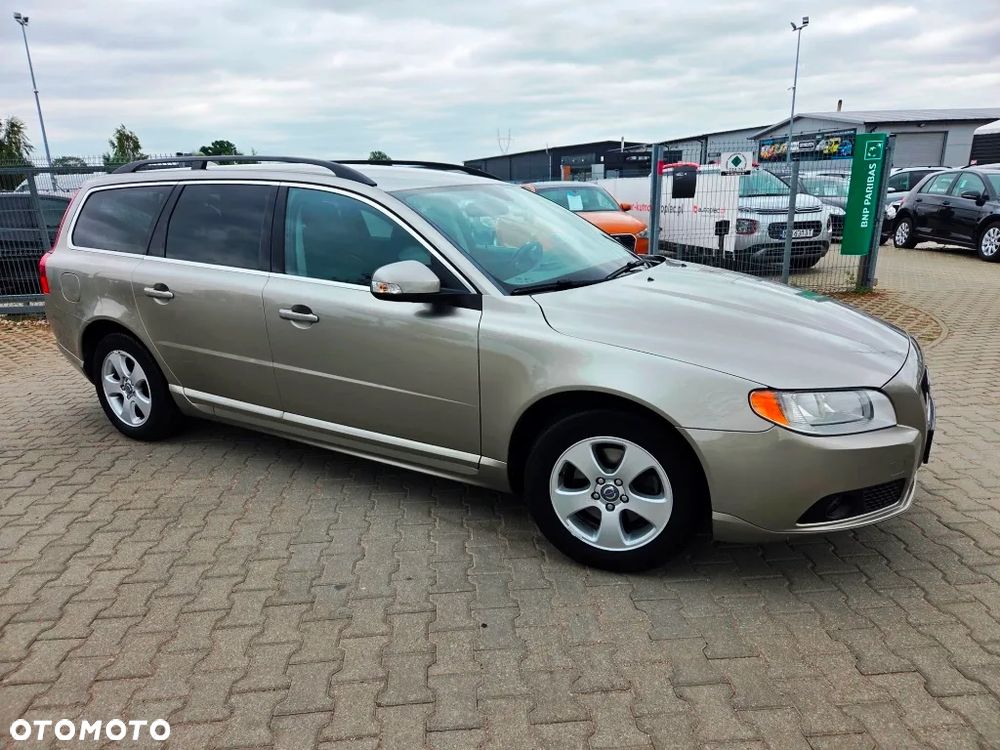 Volvo V70 2.0D Momentum - 5