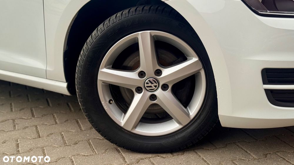 Volkswagen Golf 1.6 TDI BlueMotion Comfortline - 11