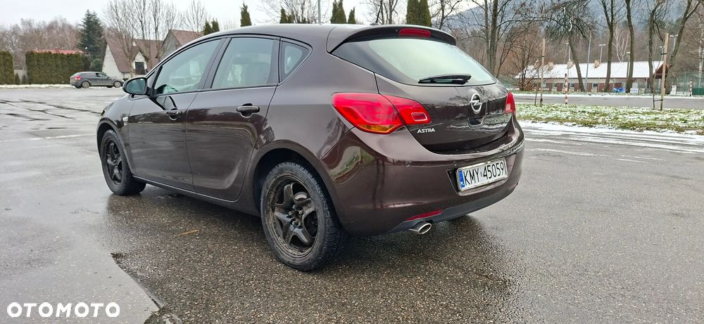 Opel Astra 1.4 T Edition 150 - 9