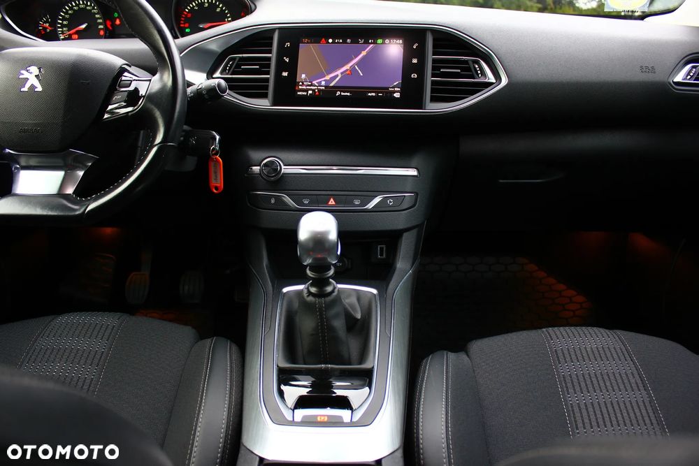 Peugeot 308 BlueHDi FAP 130 Stop & Start Allure - 38