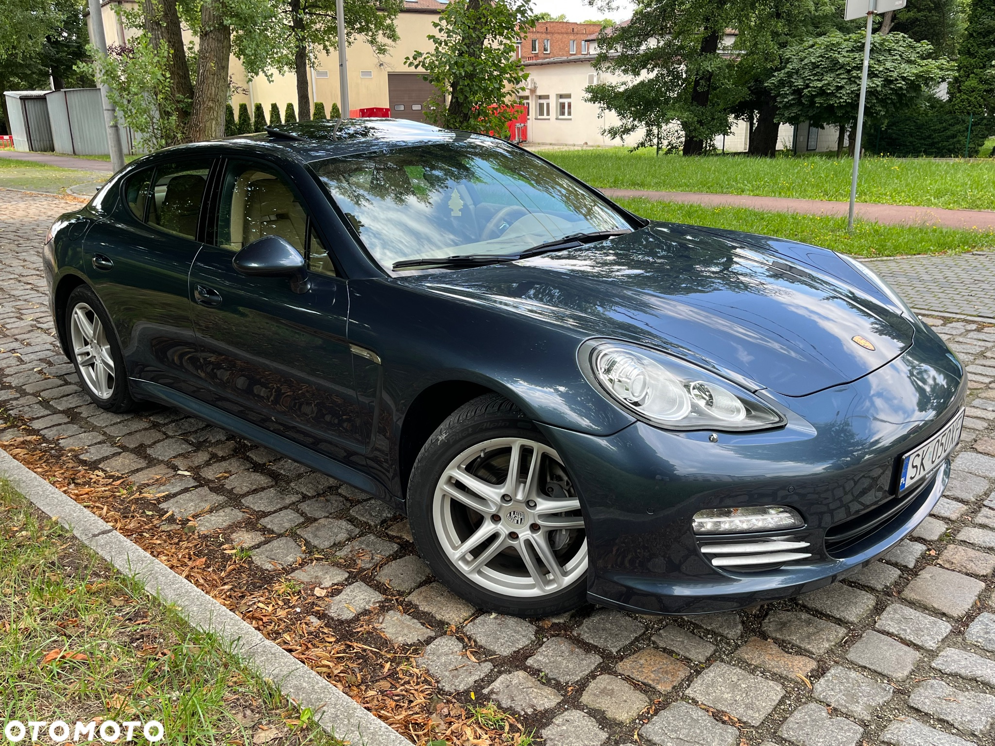 Porsche Panamera 4 - 9