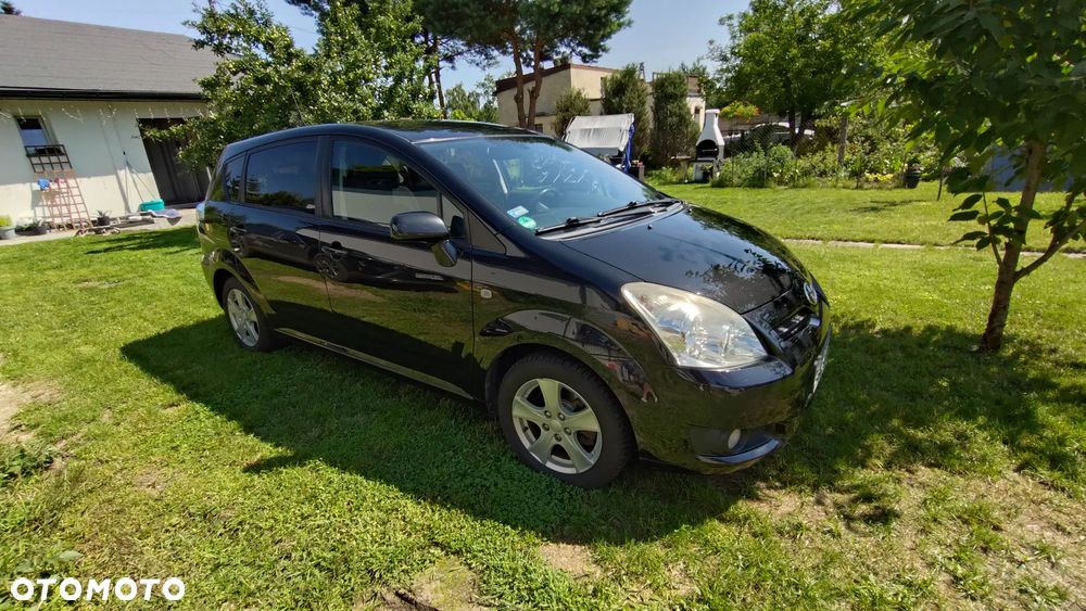 Toyota Corolla Verso - 2