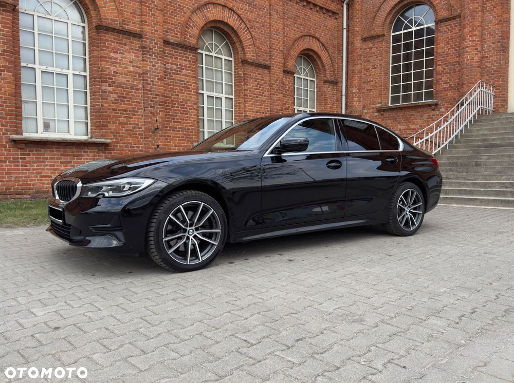 BMW Seria 3 330i xDrive Edition M Sport Shadow - 2