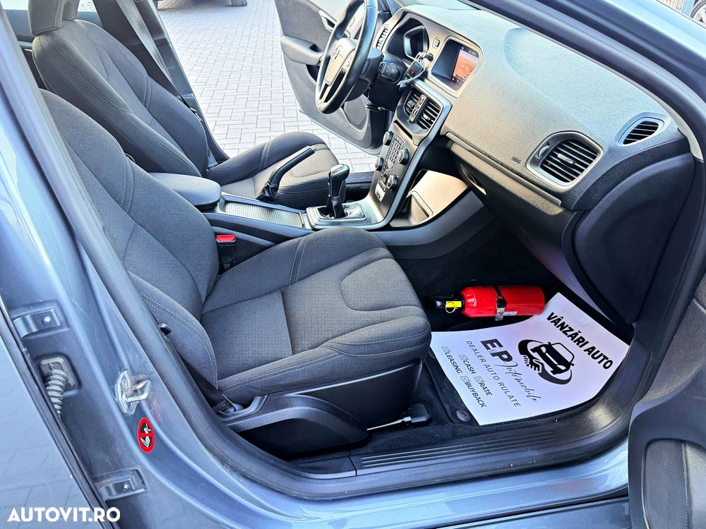 Volvo V40 - 18