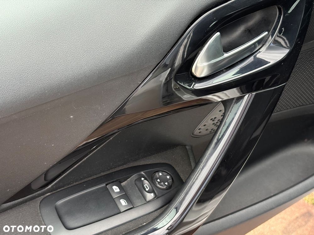 Peugeot 208 1.2 PureTech Active - 19