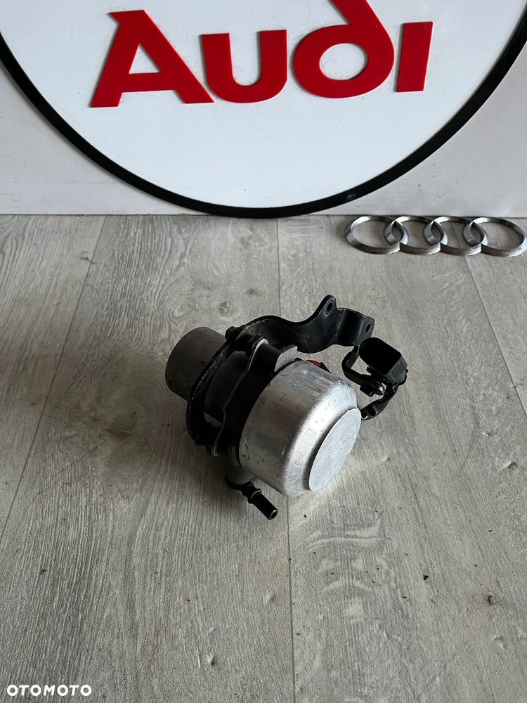 POMPA PODCIŚNIENIA VACUM AUDI Q3 83 A - 1