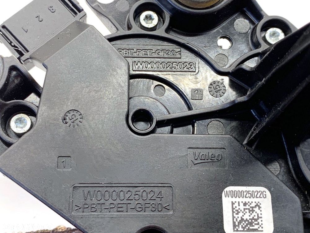 SILNIK WYCIERACZEK TYŁ  MERCEDES-BENZ KLASA A (W176) 2012 - 2018 A 180 (176.042) 90 kW [122 KM] - 5