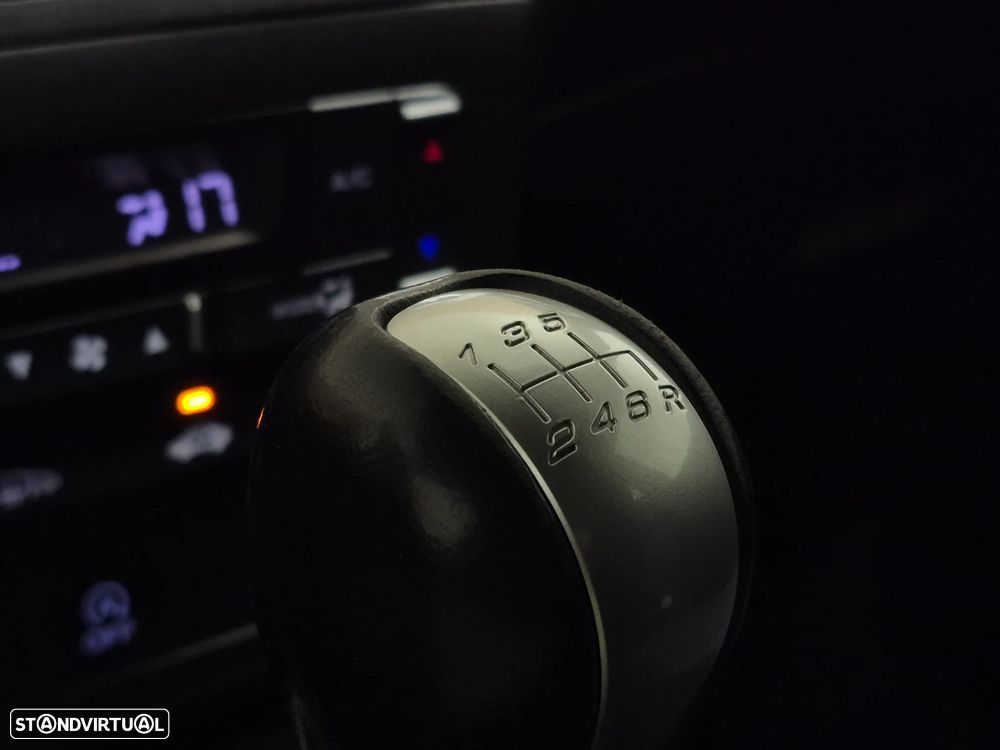 Honda Civic 1.4 i-VTEC Sport - 21