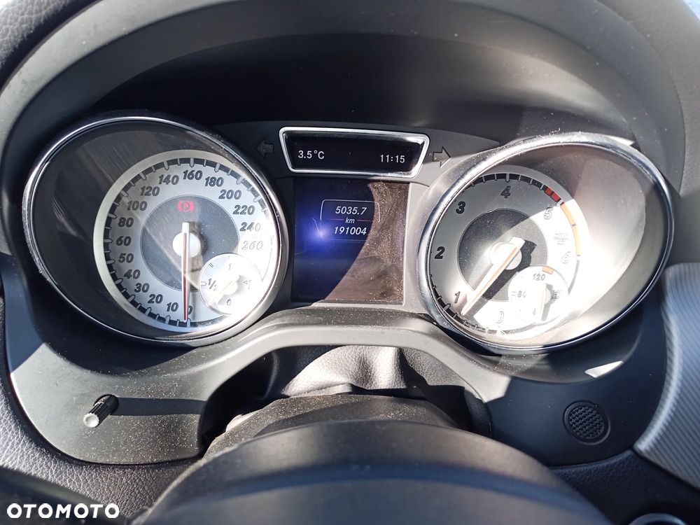 Mercedes-Benz GLA 200 (CDI) d - 8