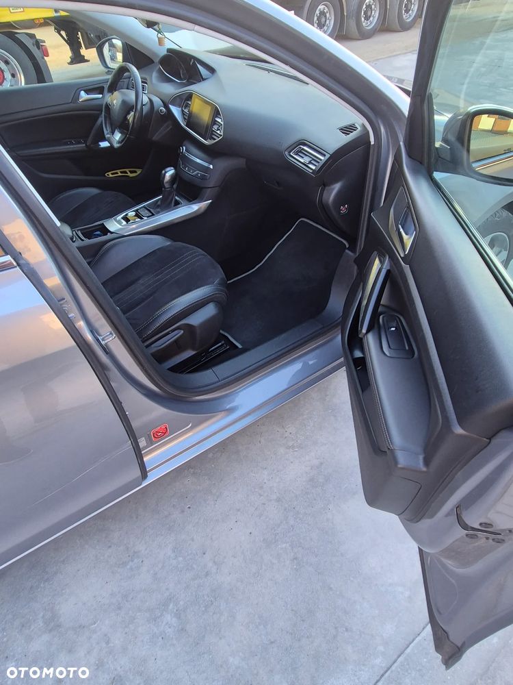 Peugeot 308 - 11