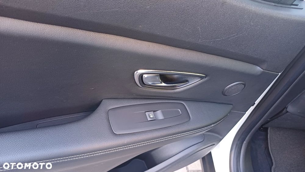 Renault Scenic ENERGY dCi 130 Start & Stop Euro 6 Bose Edition - 18