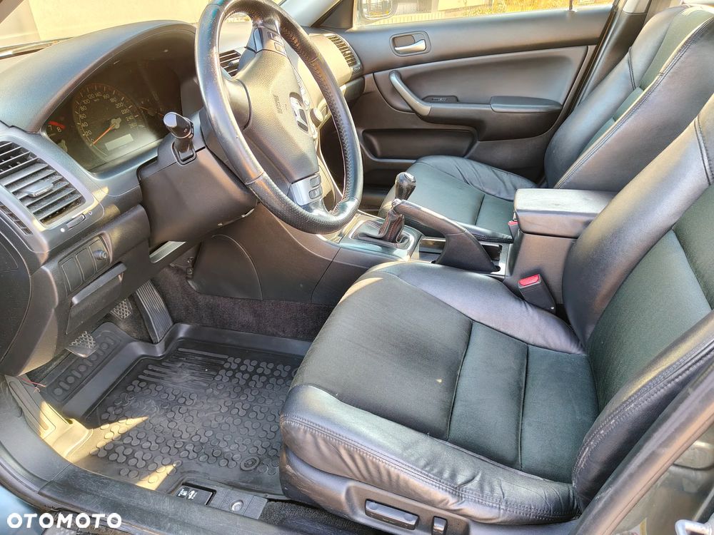 Honda Accord 2.0 Executive - 9