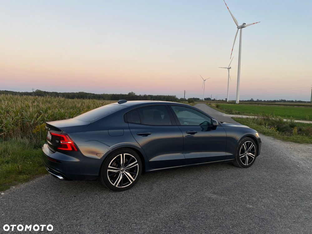 Volvo S60 T5 R-Design - 8