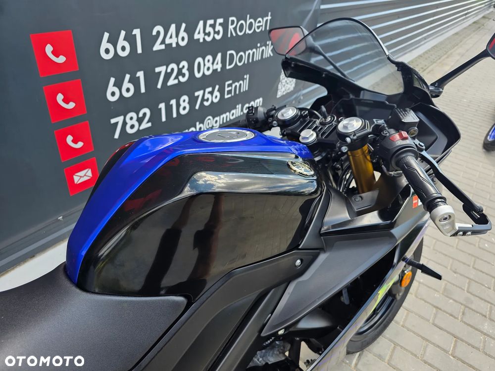 Yamaha YZF - 11