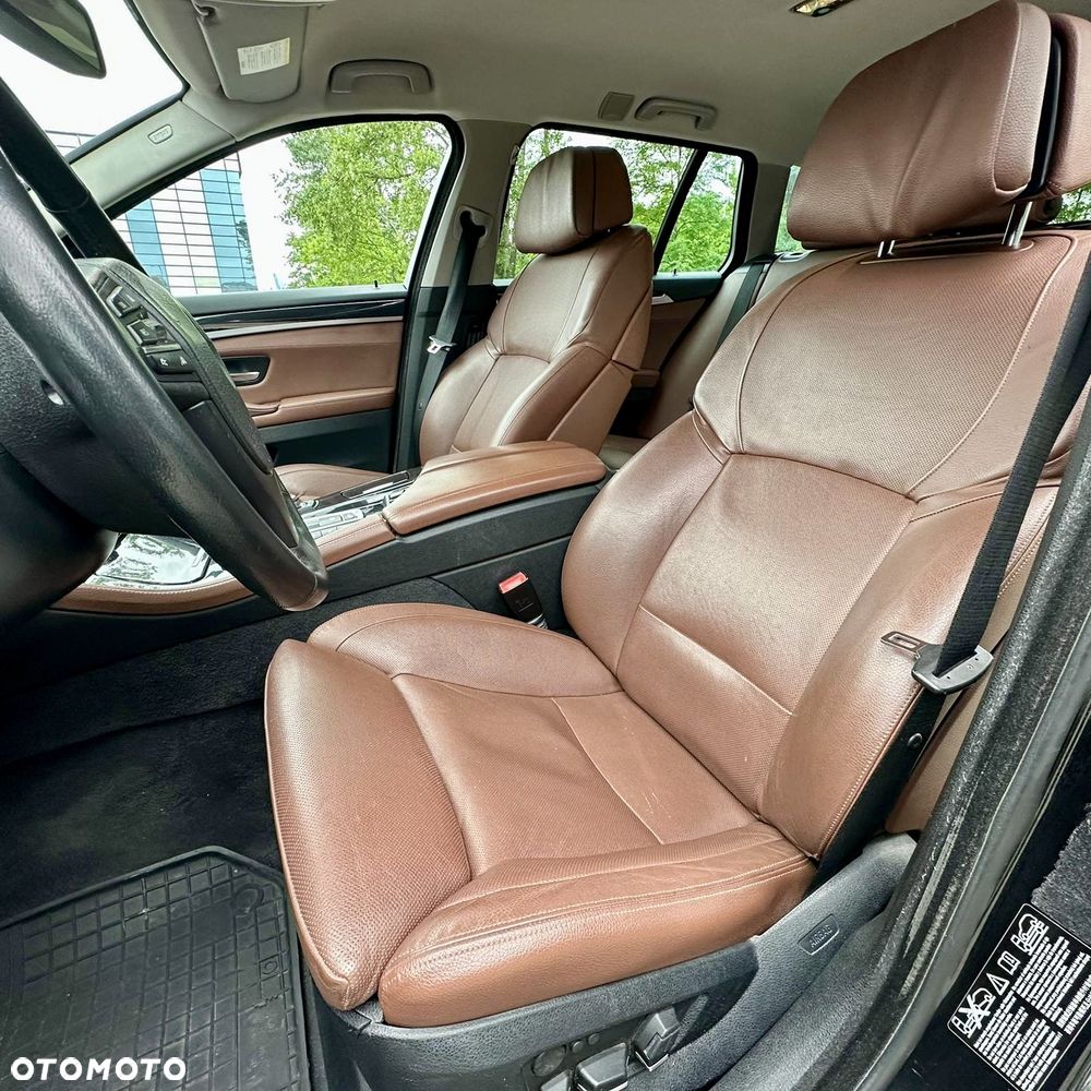 BMW Seria 5 530d xDrive - 16