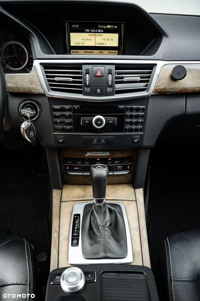 Mercedes-Benz Klasa E 220 CDI DPF BlueEFFICIENCY Automatik Elegance - 15