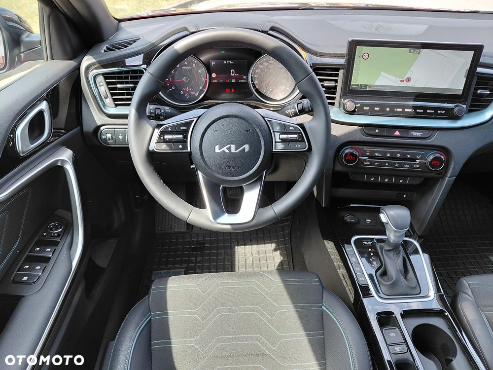 Kia XCeed - 13